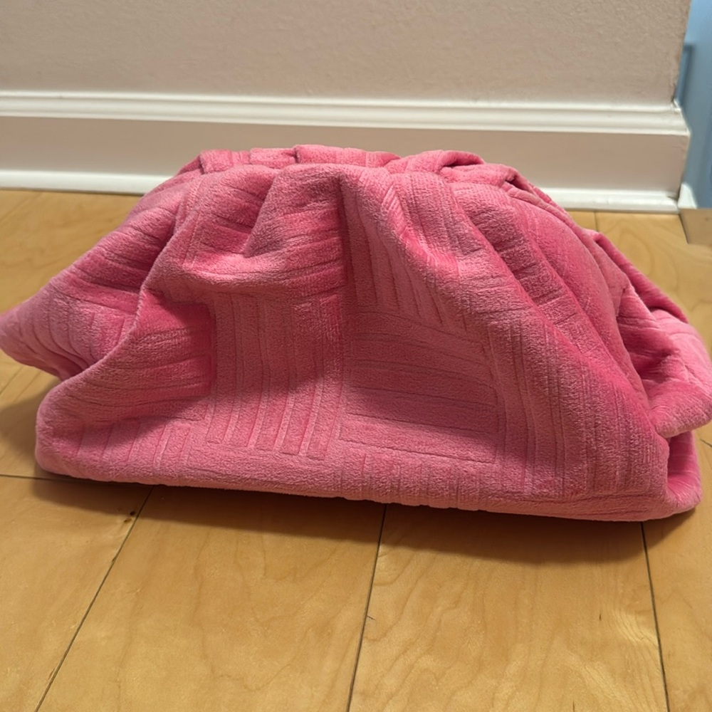 Oversized velvet, Fendi look-alike hot pink clutch